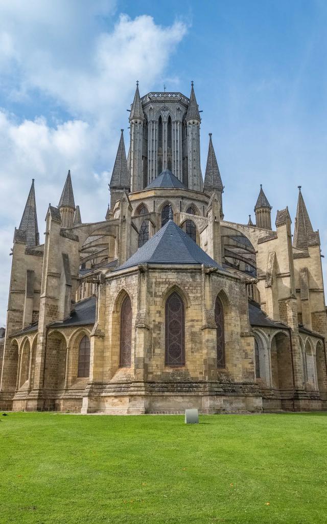 Arrière de la cathédrale de Coutances dans la manche