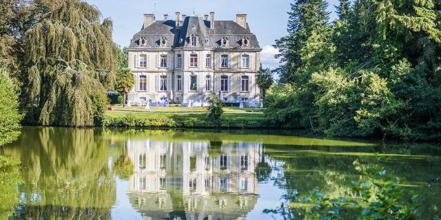 Chateau Du Perron à Saint-Sauveur Village