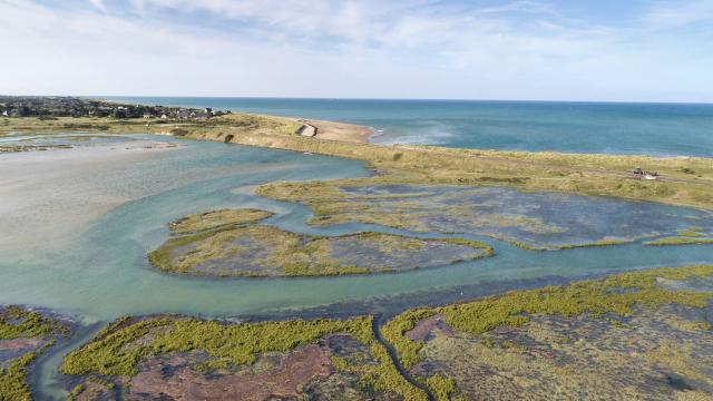 Vue en drone du havre de Geffosses