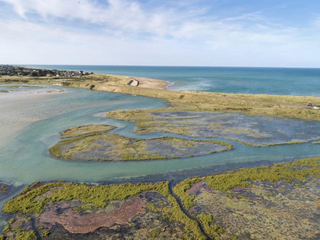 Vue en drone du havre de Geffosses