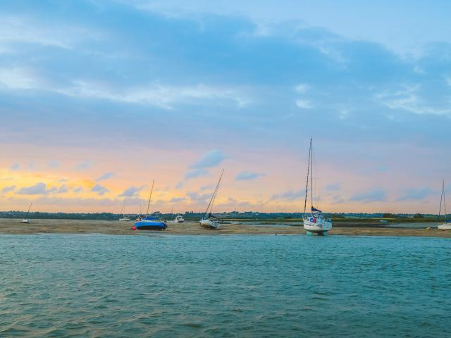 Havre de Regnéville-sur-Mer au coucher du soleil