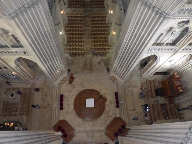 Vue sur les parties basses depuis les parties hautes de la cathédrale de Coutances