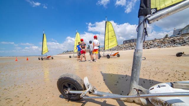 Char à voile sur la plage