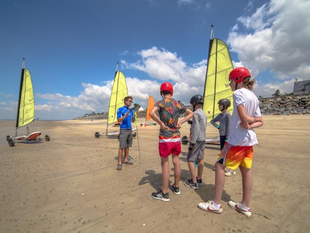 activités pour enfants, char à voile à coutances mer et bocage