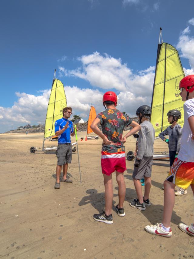 activités pour enfants, char à voile à coutances mer et bocage