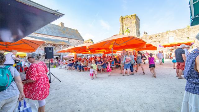 Etals du marché de Regnéville sur Mer