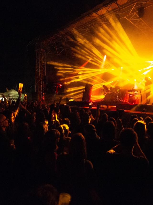 Chauffer dans la noirceur sur la plage de Montmartin sur mer - agenda COutances Tourisme