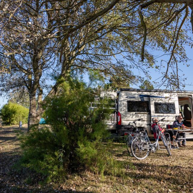 Aire de camping car qu bord de la mer