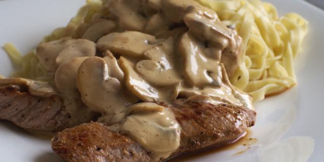 Escalopes de dinde à la Normande