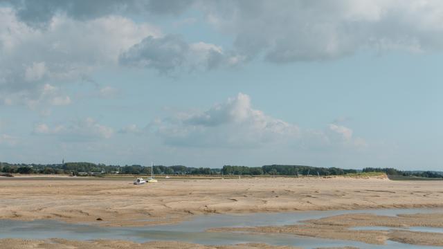 Marée basse dans le havre de la Vanlée