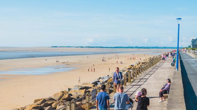 Digue promenoir de Hauteville-sur-Mer