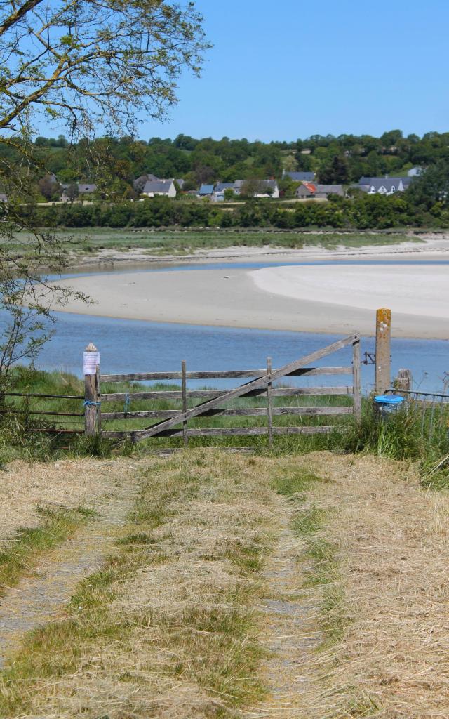 Vue sur le havre de Regnéville-sur-Mer