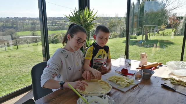 Recette Maison Enfants Tarte Aux Pommes Gastronomie Terroir (26)