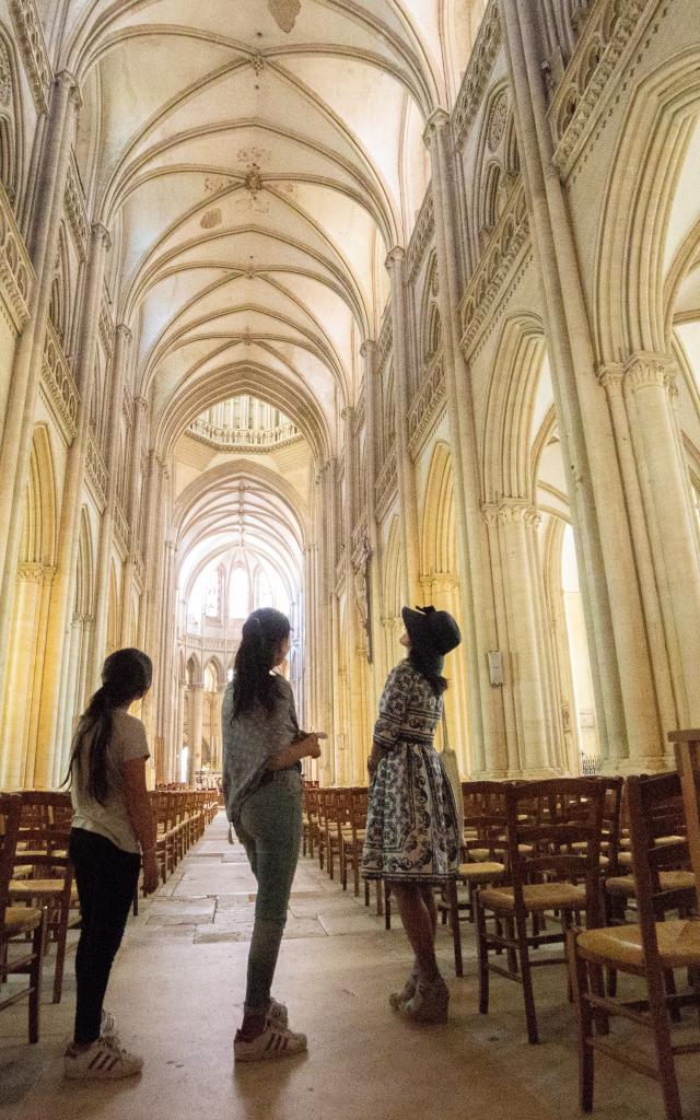 Visite de la cathédrale par le pays d'art et d'histoire du coutançais