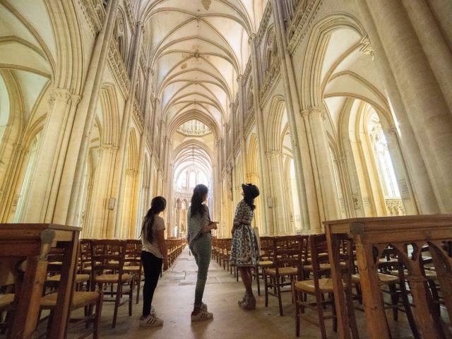 Visite de la cathédrale par le pays d'art et d'histoire du coutançais