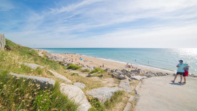 Plage de l'école de voile à Agon-Coutainville