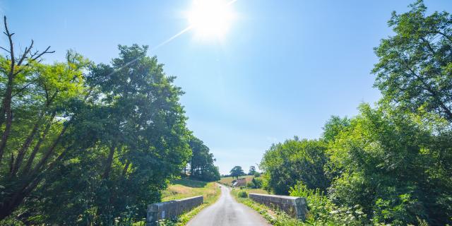 Routes de campagne dans le bocage Coutançais