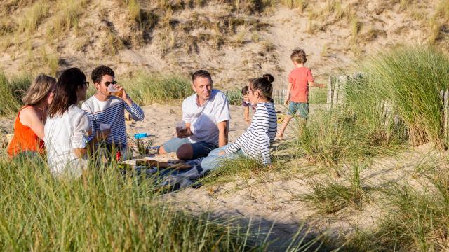 Pique nique sur la plage à Annoville