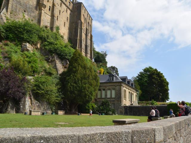 Vue du Mont-Saint-Michel, remparts