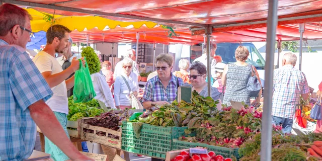 Etals Marché Hauteville Sur Mer