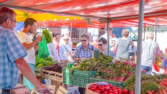 Etals Marché Hauteville Sur Mer