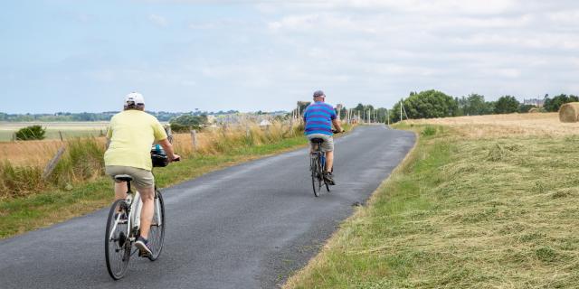 Vélo entre mer et bocage sur les routes bucoliques