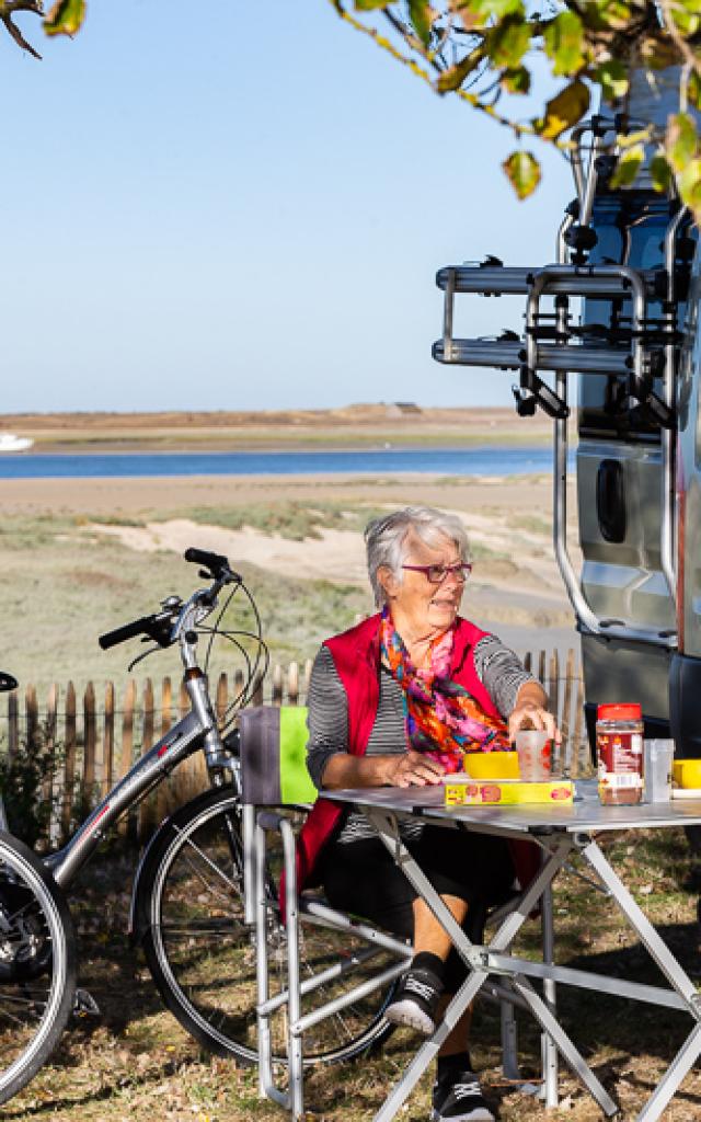 Camping-Car face au havre à Regnéville-sur-Mer