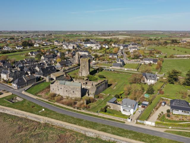 Chateau de regnéville sur Mer