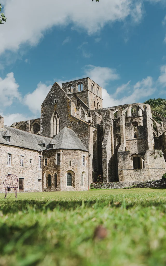 Abbaye de Hambye dans le bocage