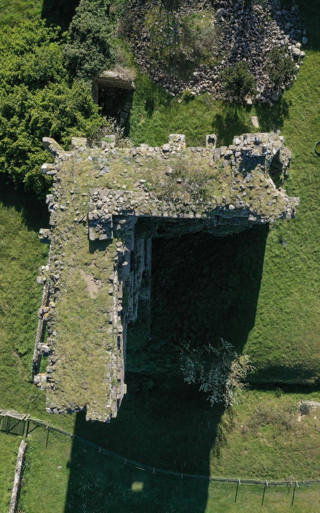 Tour du chateau de Regnéville vue du dessus