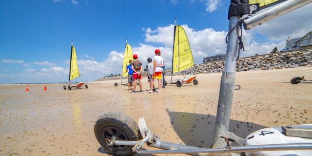 Char à voile à Hauteville-sur-Mer