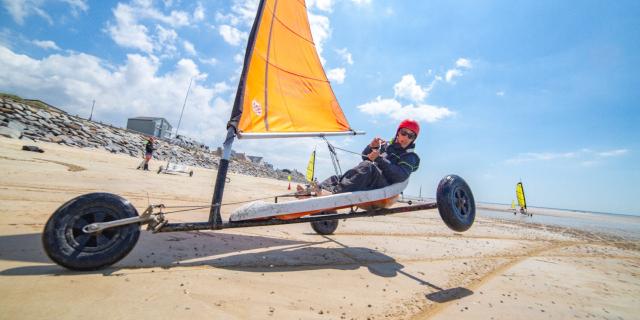 Char à voile à Hauteville-sur-Mer