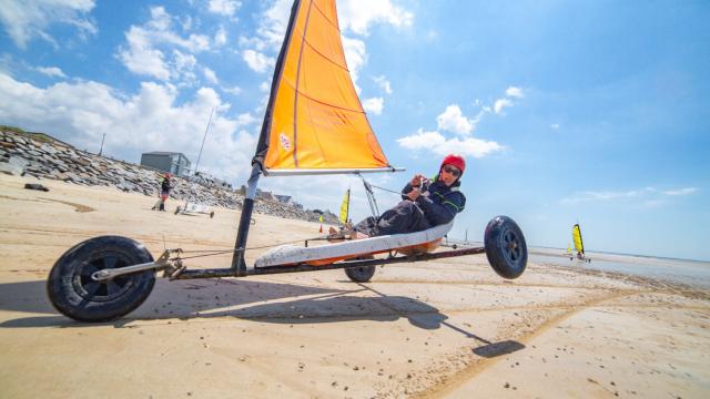 Char à voile à Hauteville-sur-Mer