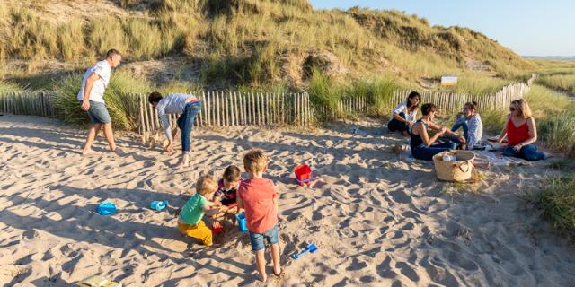 Pique nique sur la plage a Coutances mer et bocage