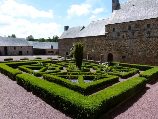 Abbaye De Hambye 4 ©coutances Tourisme