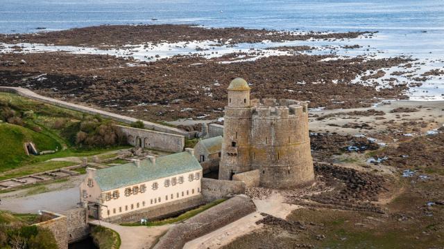 Fort De La Hougue Et De Tatihou Manche