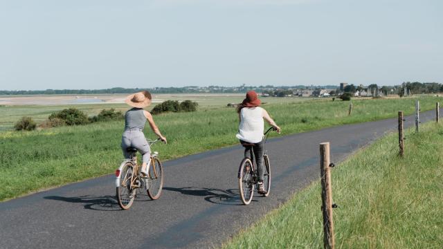 Vélo avec vue sur mer