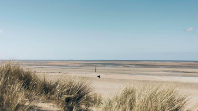 Plage De Montmartin Sur Mer