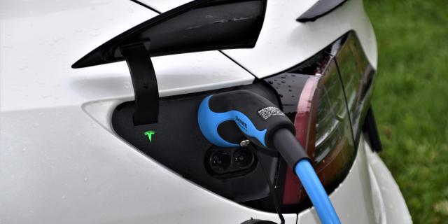 Bornes De Recharge Véhicules électriques