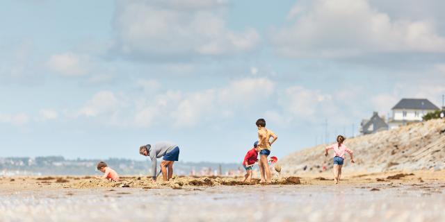 Sur la plage de Hauteville-sur-Mer