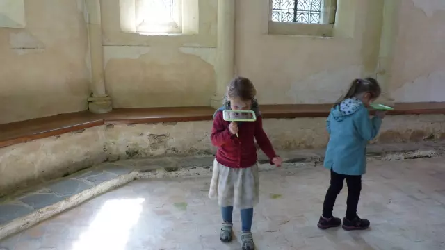 Visite familles à l'abbaye de Hambye