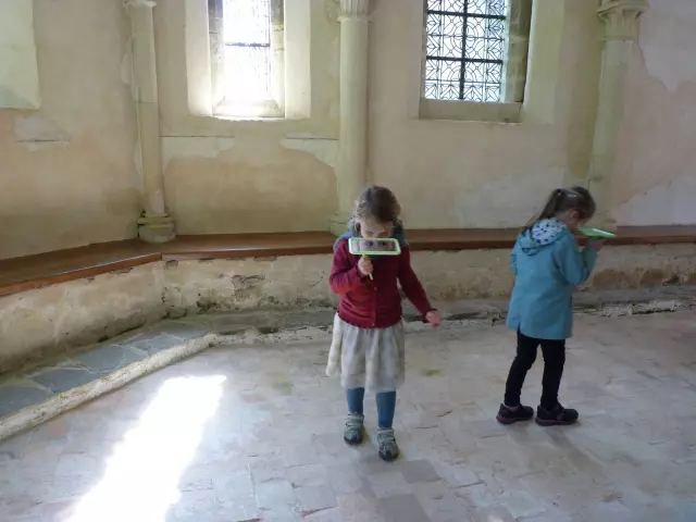 Visite familles à l'abbaye de Hambye