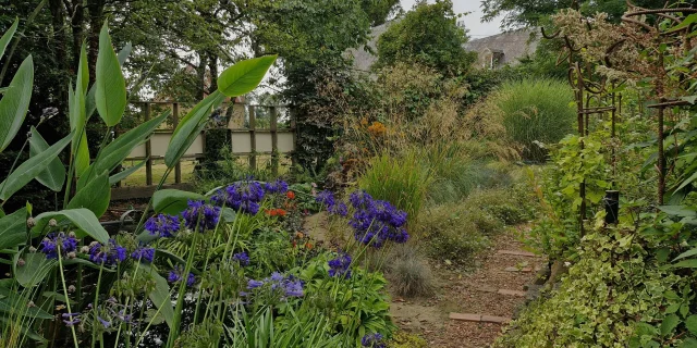 Jardin Du Revers Notre Dame De Cenilly 9