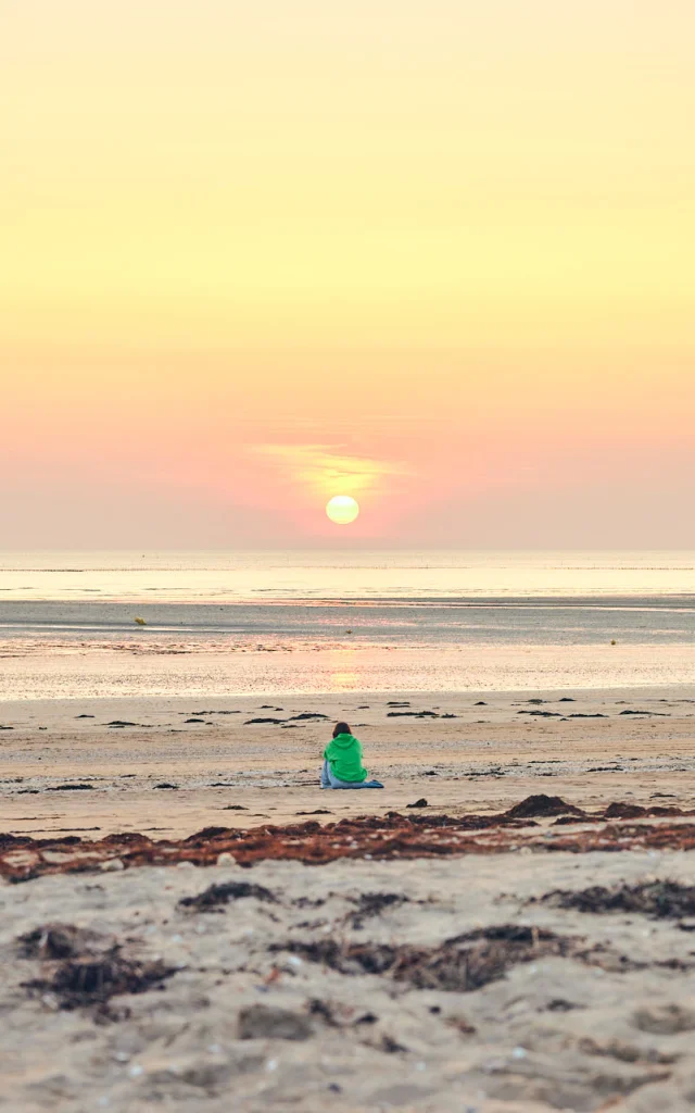 Plage De Lingreville Au Coucher De Soleil