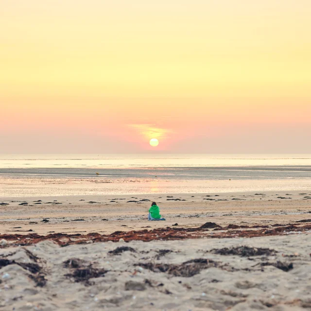 Plage De Lingreville Au Coucher De Soleil