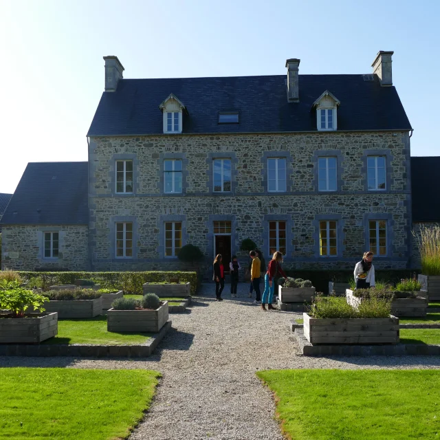 Patrimoine Culturel Saint Sauveur Villages Hauteville La Guichardmusee Tancrede 75